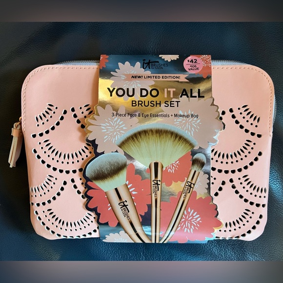 IT Brushes for ULTA Cosmetics You Do It All Brush Set & Beauty for Real Set NWT - Picture 2 of 5